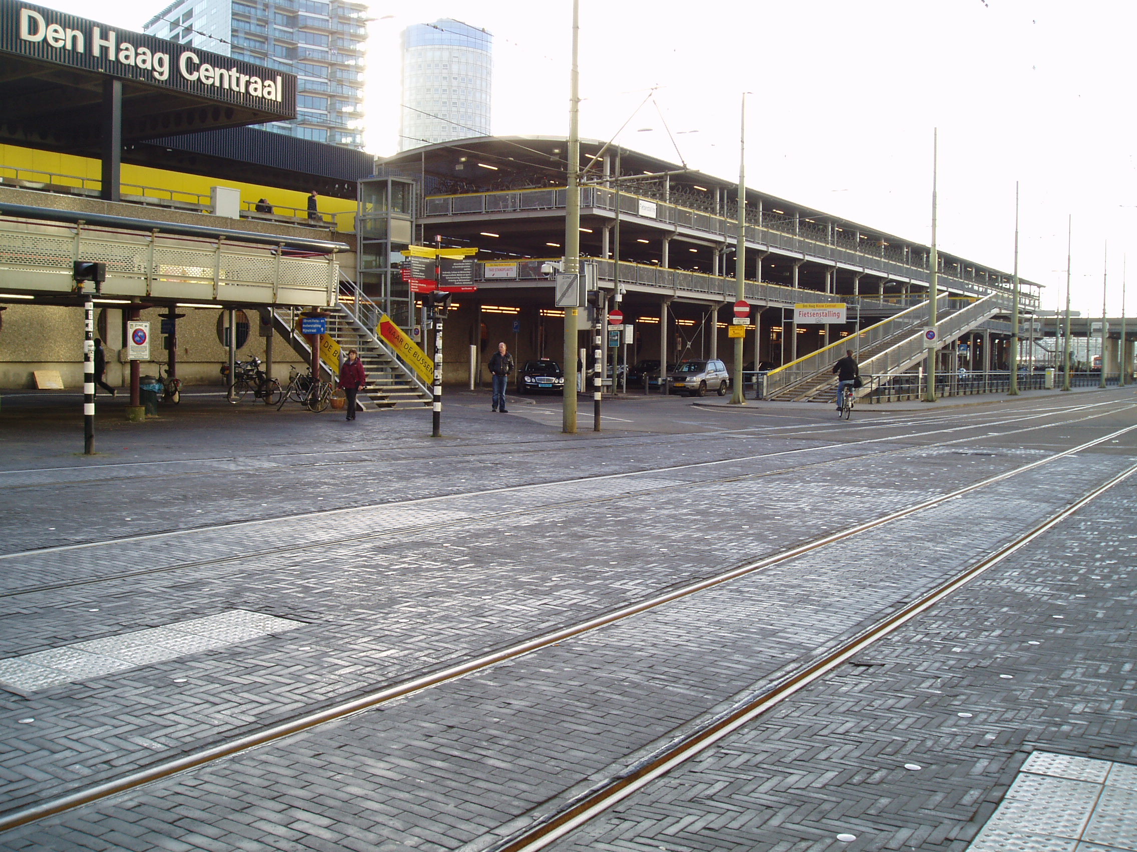 In een lelijke omgeving mag de fietsstalling ook lelijk zijn?